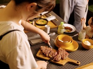 �O���[���V�[�Y���@5�g�l����I�[�HBBQ���j���[�̈��