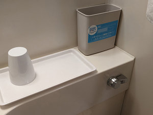 「Toyoko Inn Blue Rebornプロジェクト」歯ブラシとコームの回収ボックス