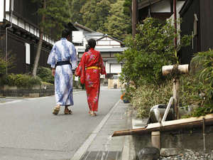 下諏訪の町並みを