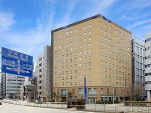車でお越しの際は、提携の駐車場をご案内しております
