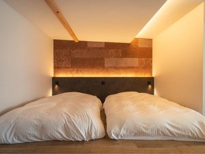 �y�q�����z�a���_�����O�W���A���[