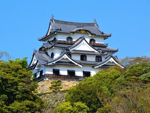 【当館から車で約15分】国宝に指定されている天守や、重要文化財の櫓が残る名城「彦根城」