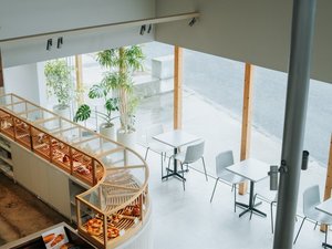 �yTAKE BAKERY AND CAFE/���݁z�p���̔̔��͏Ă��オ�莟��9:00���`