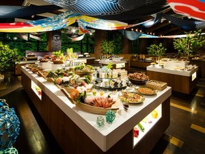 �[�H�́u�J�j�~�T�[�����v���ґ�r���b�t�F�B���H�͖����t�����`�g�[�X�g���ґ�Ȑe�q���������\���������B