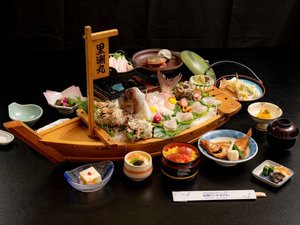 荒波の膳「伊勢海老か鮑から1品チョイス・鯛やひらめ等の舟盛り」一例