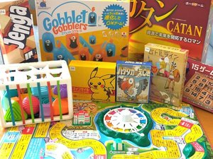 お子様向けのおもちゃに加え、「人生ゲーム」「ジェンガ」など家族や仲間で盛り上がれるゲームも充実。