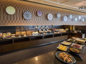 2026年4月2日より朝食ブッフェをリニューアル!和洋折衷でさまざまな料理が並ぶブッフェ台