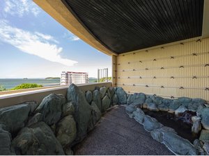 【天然温泉の露天風呂】目の前に広がる、三河湾の大パノラマ!