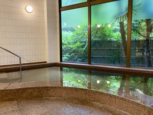 うす紅の湯