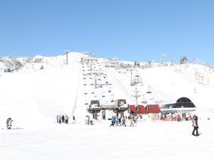 上越国際スキー場車で5分、当館バス送迎あり