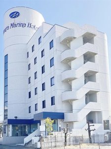 緑豊かな公園に隣接した、大村の中心地にあるホテル