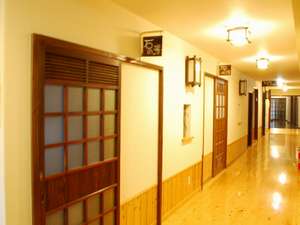 【館内廊下】
