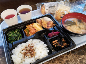 朝食