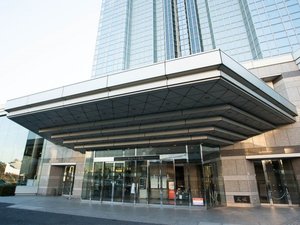 ���Z���g�����^���[�G���g�����X