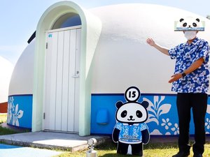 夏季期間のスタッフはアロハくんとお揃いのアロハシャツを着用しています♪