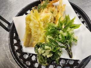 ここは磐梯熱海、山！山！山菜づくしプラン。※５月末日までの限定です