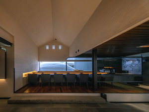 【施設】Bar