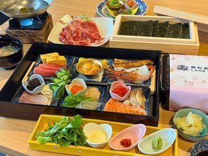 【特別料理〜極きわみ】春のガストロノミー。奥松島産焼き海苔手巻きや蛤の汁物など春を味わう特別料理。