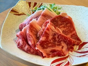【特別料理〜極きわみ】春のガストロノミー。メインはやわらかな和牛の旨みを楽しむ国産牛のしゃぶしゃぶ。
