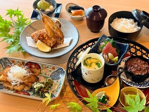 【夏の三景御膳】豚ロース味噌焼きやふぐとカスぺの唐揚げほか、お任せでご用意する量控えめの御膳です。
