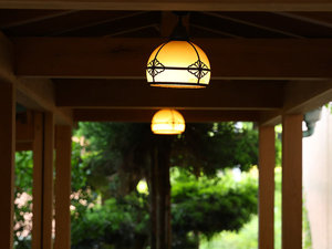 【エントランス】源泉のお宿 湯河原 千代田荘