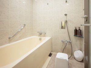 全室洗い場付きバスルーム完備(エミオンタワーイメージ)