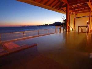 【静岡県東伊豆の露天風呂付き客室のある宿】心湯の宿～SAZANA～