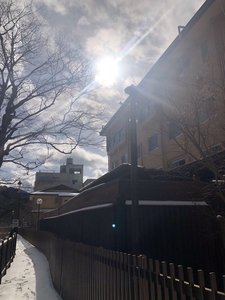 施設裏の遊歩道から