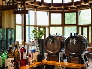 【レストラン】生ビールやハウスワイン、各種お酒を取り揃えております