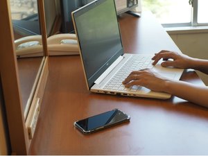  �r�W�l�XWi-Fi�����̋q���ƕ֗��ȗ��n�ŁA���K�ȃr�W�l�X���p��