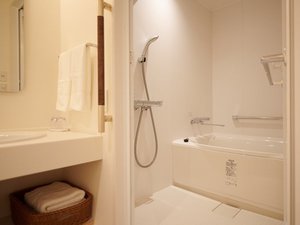クラシコ◆調光可能な照明でお好みの明るさでご入浴いただけます。こちらはバス・トイレ別のお部屋(一例)