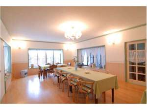 �y�R����:�����x�E������E�����E���z�y���V���� �����w��