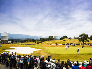 【2015年第25回日本シニアオープン】最終組最終ホールグリーン(白山ヴィレッジGCクイーンコース)