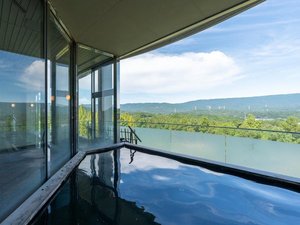ココパリゾートクラブの天然温泉とサウナ。自然を望み整う癒しの温泉リゾート。