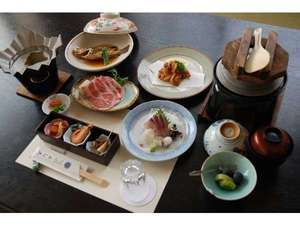 3000円会席料理の一例。岩城産【レモンポーク】のしゃぶしゃぶも味わえる!