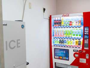 1F 自動販売機、製氷機