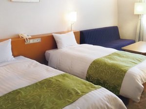 〈ツイン〉25uのゆったりとした室内