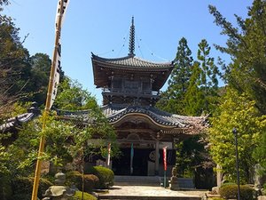【如意寺】関西花の寺25ヶ所霊場、四季折々の花や300種の山野草が見所(当館より車で約20分)