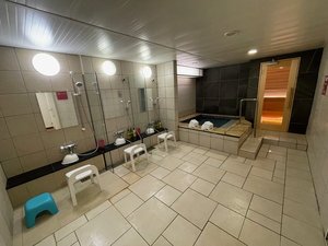 女性大浴場ゆったりのんびりと、お仕事の疲れを癒してください。16:00〜24:00時まで(金・土・日のみ)