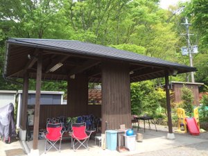 ・大人数にも対応できるBBQハウス。雨天でも安心です