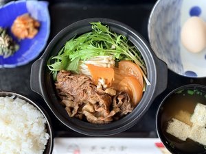 �w�����������Ă���H�x���h�����̂������ƌF�{���Y�̖�؂������������Ă��B