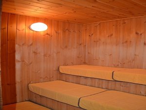 �y�R�`��:�R�`�z�z�e���L���s�^���C���R�`