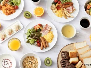 こだわりパン、サラダ、グリル料理、お肉料理、スープ等バランスのとれた洋食メニューをご用意しております