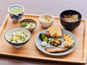 2F朝食レストラン「komorebi」