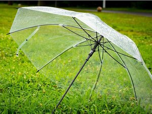 急な雨でもホテルステイなら安心♪