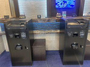自動チェックイン機