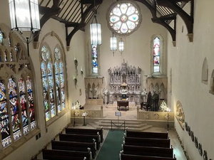 【那須ステンドグラス美術館】当館から徒歩で5分