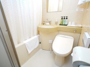 ウォシュレット新調!シャンプー類は人気のDHC♪