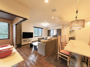 【グランドルーム一例】90平米・3LDK〜客室。8名までご宿泊可能なお部屋です。
