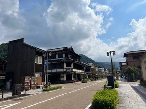 【山中温泉街】当館から徒歩12分。総湯「菊の湯」で温泉を満喫!温泉街での食べ歩きも楽しんで♪